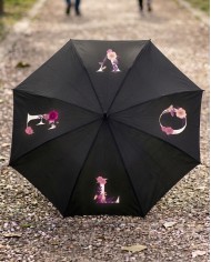 Love verziert mit Blumen Regenschirm